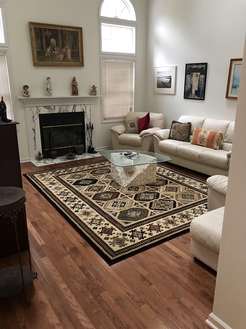//www.organizeseniormoves.com/wp-content/uploads/2019/09/senior_moving_albany_home_staging_after.jpg